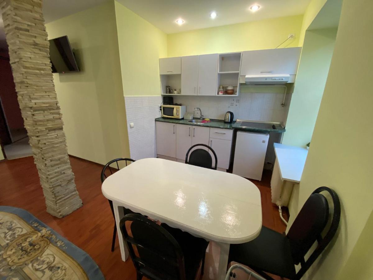 White New Apartments Ultracentral 2-Rooms In The Heart Chisináu Exterior foto